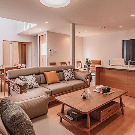 Apartment Hotel 11 Villa Tengachaya Osaka Bagian luar foto